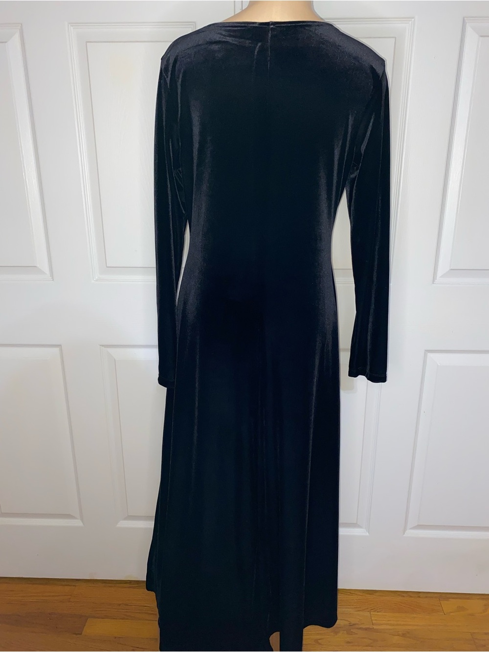 White Stag Black Velvet Long Sleeve Maxi Dress - Picture 7 of 8